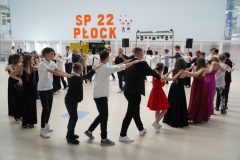 Wspólne tańce wszystkich uczestników balu.