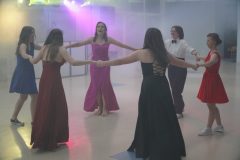 Wspólne tańce wszystkich uczestników balu.