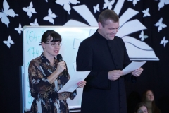 Czytanie- rapowanie tekstu wiersza o trudach nauczycielskiego zawodu.