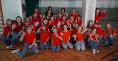  Oczekiwanie Dzieci z koła tanecznego na swój występ.