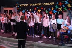  Występ szkolnego chóru „Tu- Tu”.