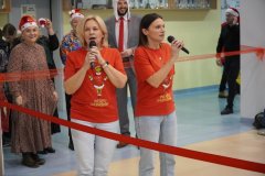 Koordynatorzy kiermaszu- p. Agnieszka Jaroszewska oraz p. Justyna Kamelska- Brzeszcz, zachęcający przybyłych Gości do odwiedzenia stoisk.