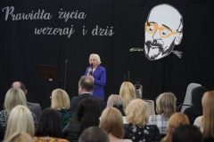 Występ posłanki  Elżbiety Gapińskiej. 