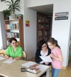 Za stołem zasiada jury konkursu.