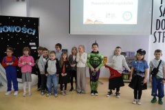 Klasa 1a podczas krótkiego występu. 