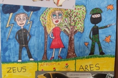 Bogowie olimpijscy przedstawieni na plakacie wykonanym przez uczniów klasy szóstej w ramach projektu Wśród greckich bogów i herosów.