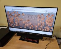 Wykonywanie i układanie w aplikacji JigsawPlanet puzzli.