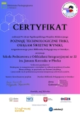 Certyfikat z wielokrotnym powtórzeniem tytułu, przedstawiający formalny dokument z informacjami o osiągnięciach.