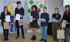 Wręczanie nagród laureatom konkursu.