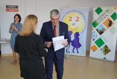 Wręczanie nagród laureatom konkursu.