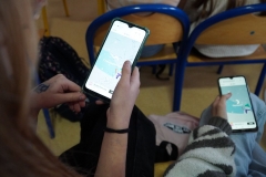 Rozwiązywanie zadań w aplikacji Kahoot.