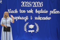 Dyrektor Szkoły – pani Marlena Błachowicz, podczas swojego wystąpienia.