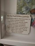 Zdjęcie przedstawia  podziękowanie dla pani poseł Elżbiety Gapińskiej.
