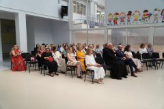 Fot. 6.  Zaproszeni goście i Rada Pedagogiczna SP nr 22.