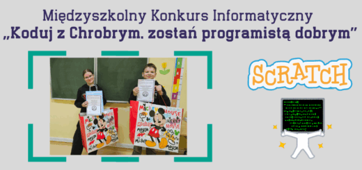Napis Międzyszkolny Konkurs Informatyczny "Koduj z Chrobrym" na szarym tle. W ramce po lewej stronie zdjęcie laureatów, a po prawej stronie ikona Scratcha oraz robot.